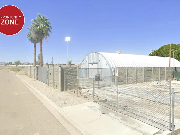 BLY-949 W Wells St Main Image